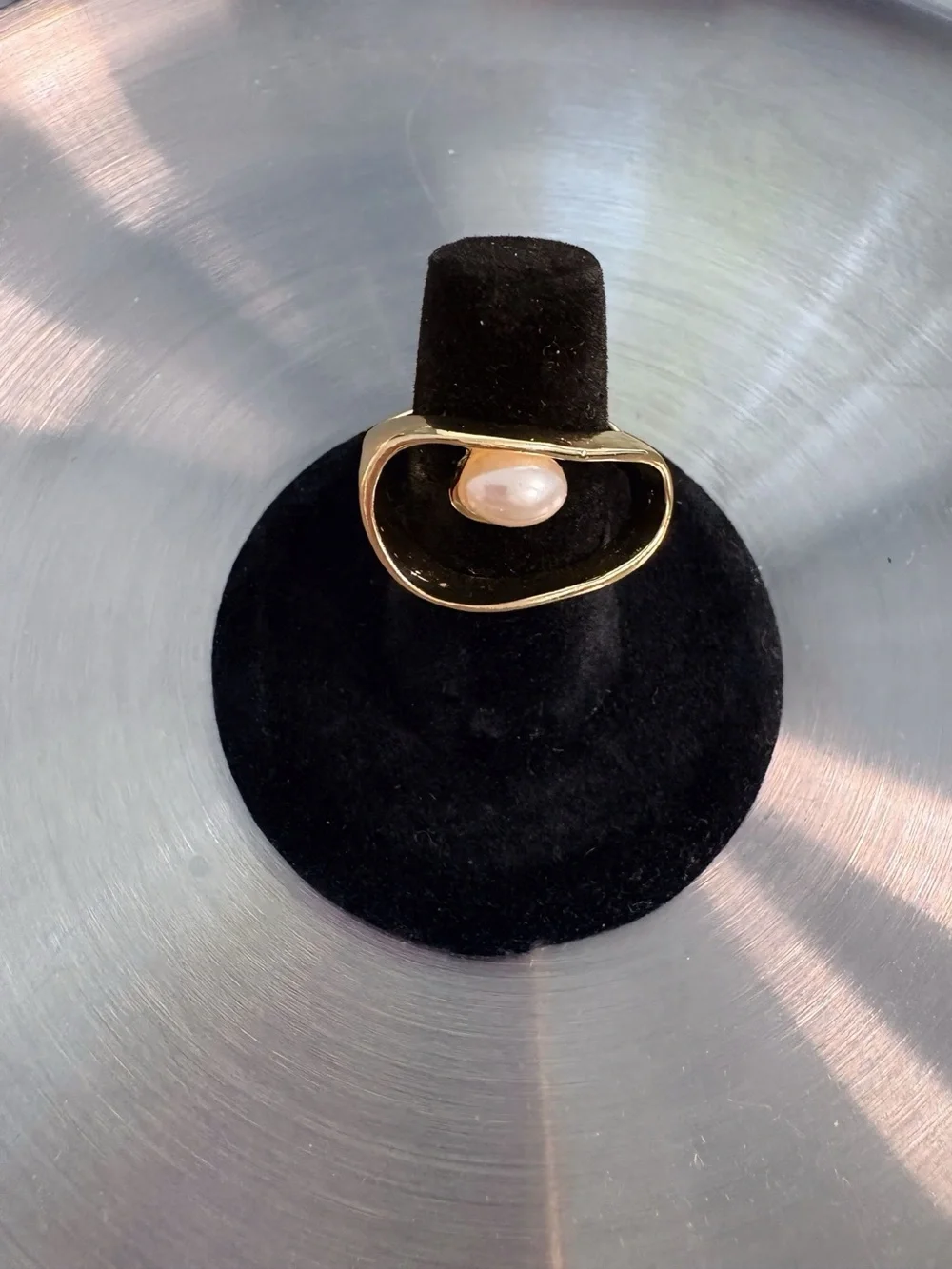 Gold Pearl Oval Open Ring